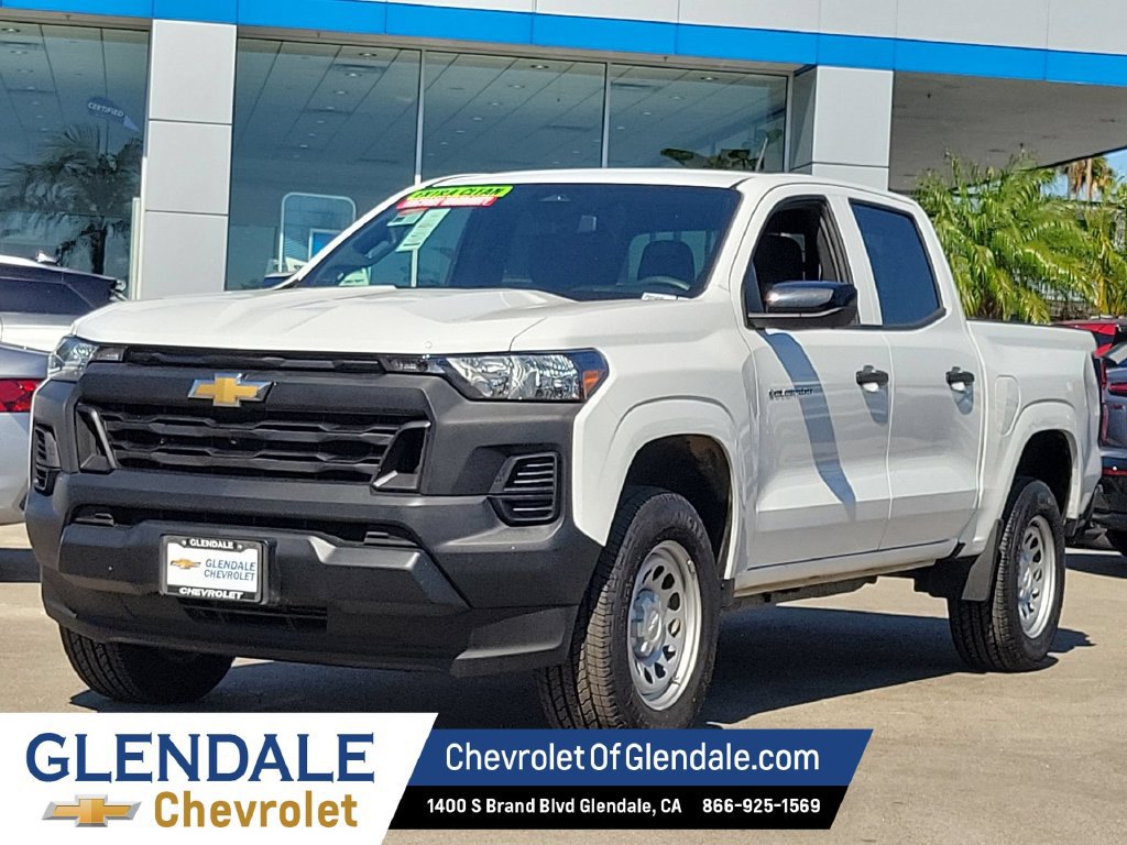 Used 2024 Chevrolet Colorado W/T w/ Technology Package RWD image 7