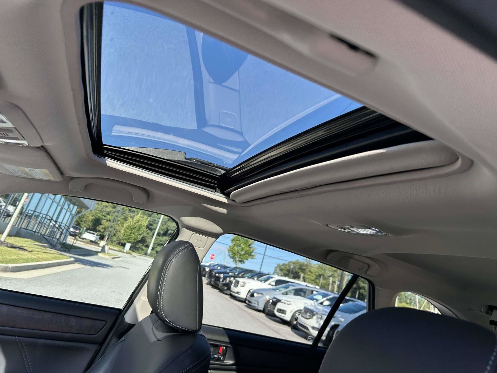 Used 2019 Subaru Outback 2.5i Limited AWD/4WD image 19