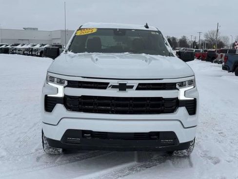 Used 2024 Chevrolet Silverado 1500 RST image 3