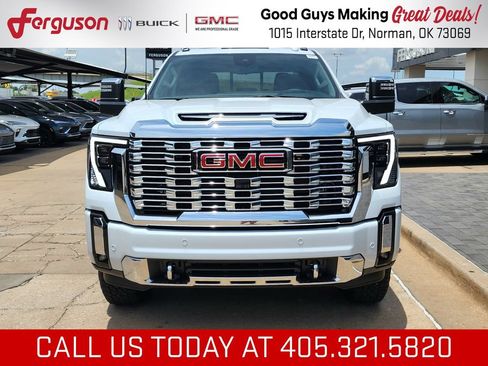 New 2026 GMC Sierra 2500 Denali w/ Denali Reserve Package AWD/4WD image 8
