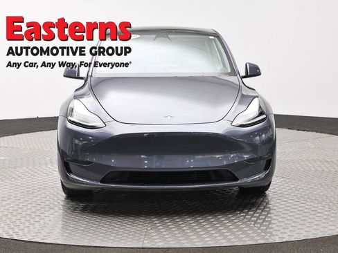 Used 2021 Tesla Model Y Long Range AWD/4WD image 2