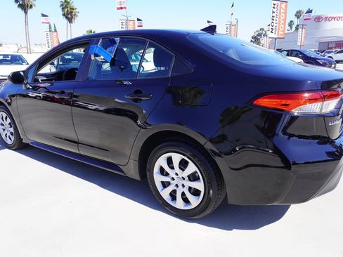 Certified 2025 Toyota Corolla LE image 5