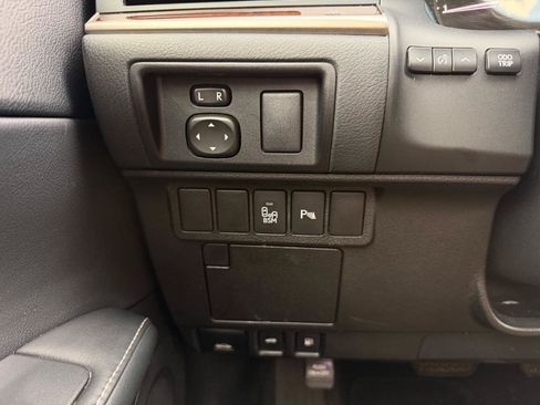 Used 2014 Lexus ES 350 w/ Premium Package FWD image 10