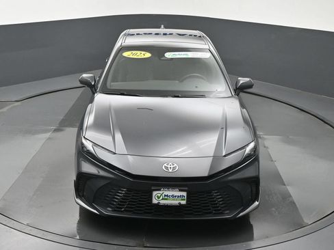 Used 2025 Toyota Camry XSE FWD image 25