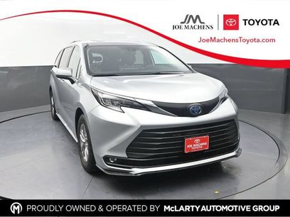 Used 2025 Toyota Sienna XLE