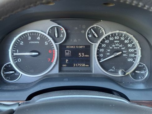 Used 2014 Toyota Tundra Limited w/ Limited Premium Package AWD/4WD image 19