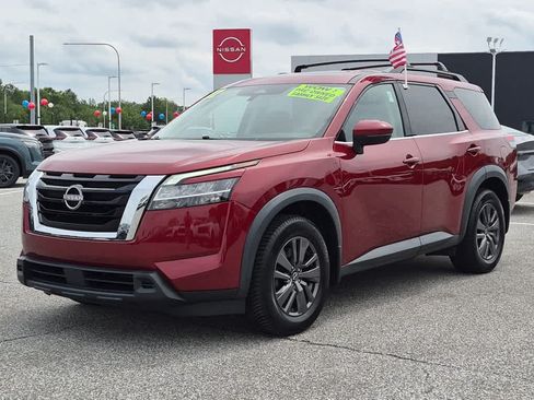 Used 2022 Nissan Pathfinder SV w/ SV Premium Package AWD/4WD image 1