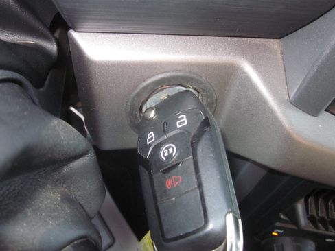 Used 2025 Ford F150 XLT w/ Equipment Group 301A Standard AWD/4WD image 17