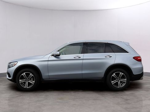 Used 2018 Mercedes-Benz GLC 300 4MATIC image 4