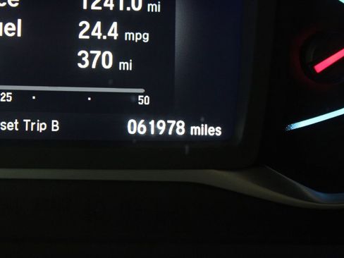 Used 2021 Honda Pilot Special Edition image 4