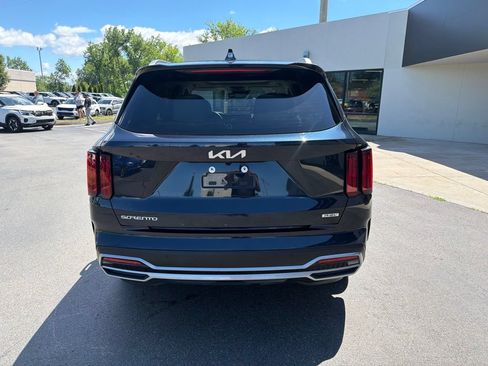 Certified 2023 Kia Sorento SX Prestige AWD/4WD image 9