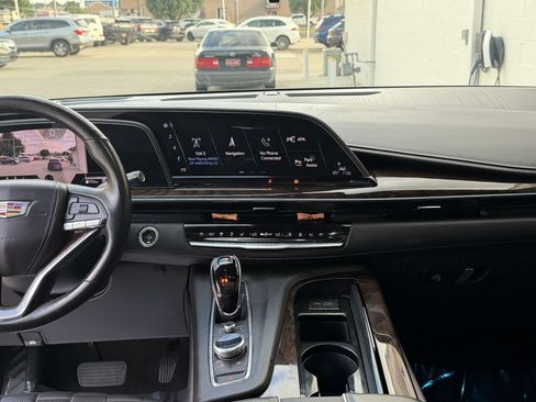 Used 2021 Cadillac Escalade Sport Platinum AWD/4WD image 25