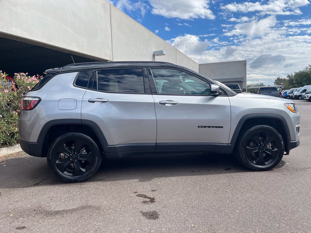 Used 2020 Jeep Compass Latitude AWD/4WD image 4
