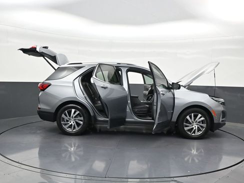 Used 2023 Chevrolet Equinox Premier FWD image 34