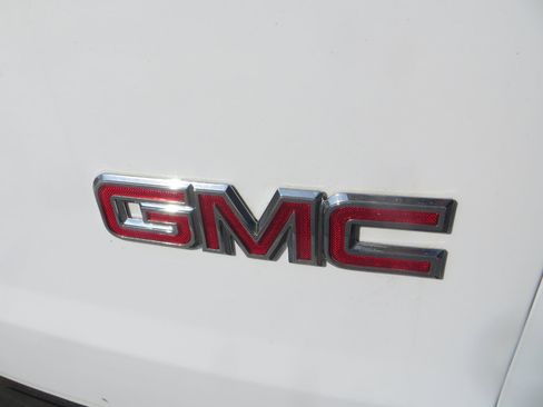 Used 2017 GMC Savana 2500 image 7