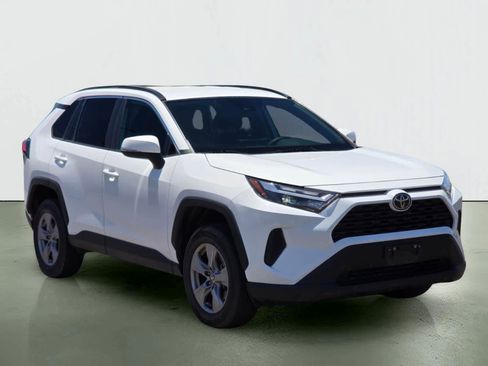 Used 2024 Toyota RAV4 XLE FWD image 8