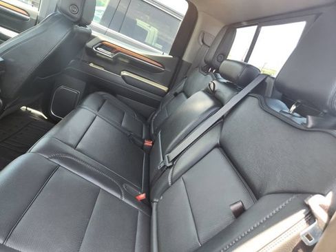 Used 2023 GMC Sierra 1500 Denali w/ Denali Reserve Package AWD/4WD image 8