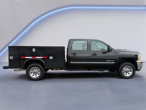 Used 2013 Chevrolet Silverado 3500 W/T image 2
