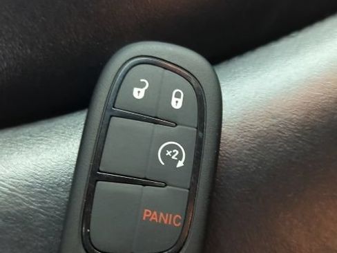 Used 2016 Jeep Cherokee Limited AWD/4WD image 27
