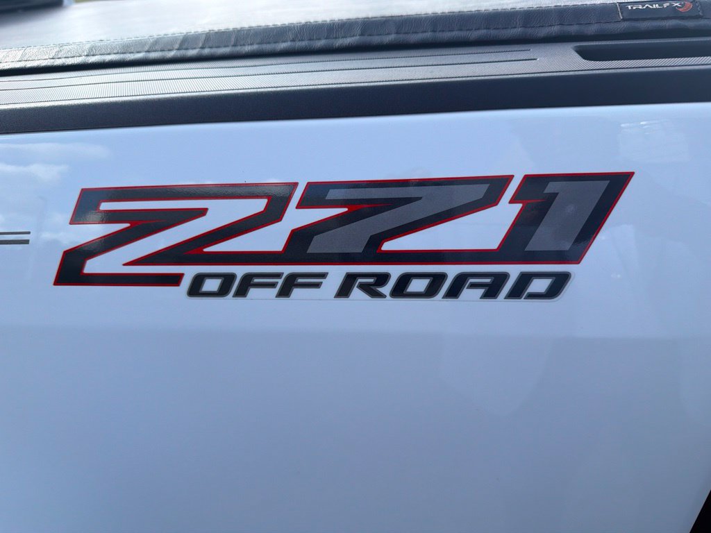 Used 2021 Chevrolet Colorado Z71 w/ Safety Package AWD/4WD image 8