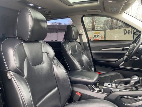 Used 2022 Kia Telluride S image 19