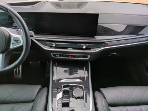 Used 2024 BMW X5 xDrive40i w/ M Sport Package image 33