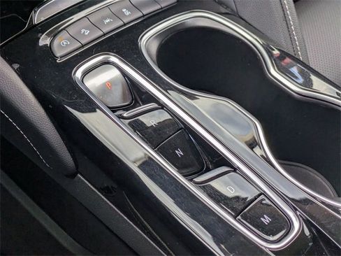 Used 2023 Buick Envision Essence image 23