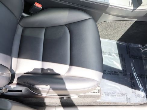 Used 2022 Tesla Model Y Performance AWD/4WD image 32