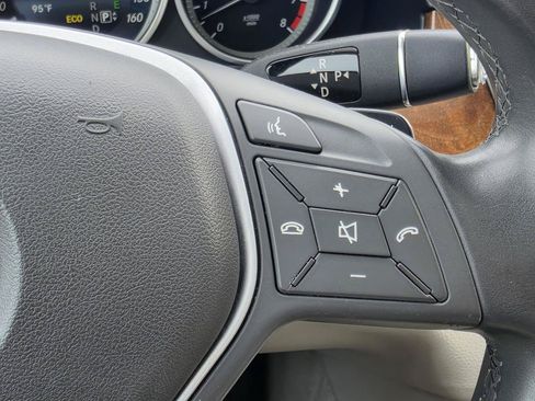 Used 2014 Mercedes-Benz E 350 4MATIC Sedan image 28