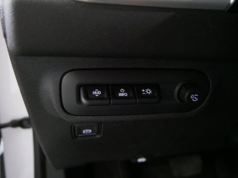 Used 2023 GMC Terrain SLT w/ Tech Package AWD/4WD image 18