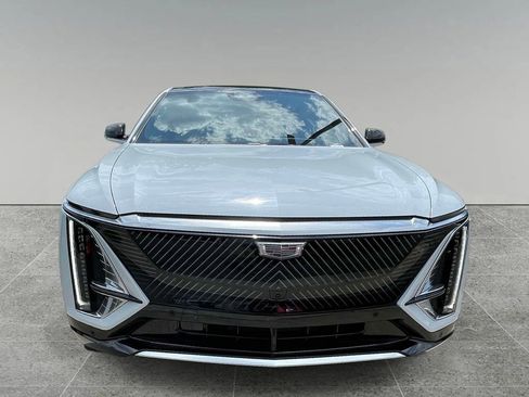 New 2026 Cadillac Lyriq Luxury RWD image 7