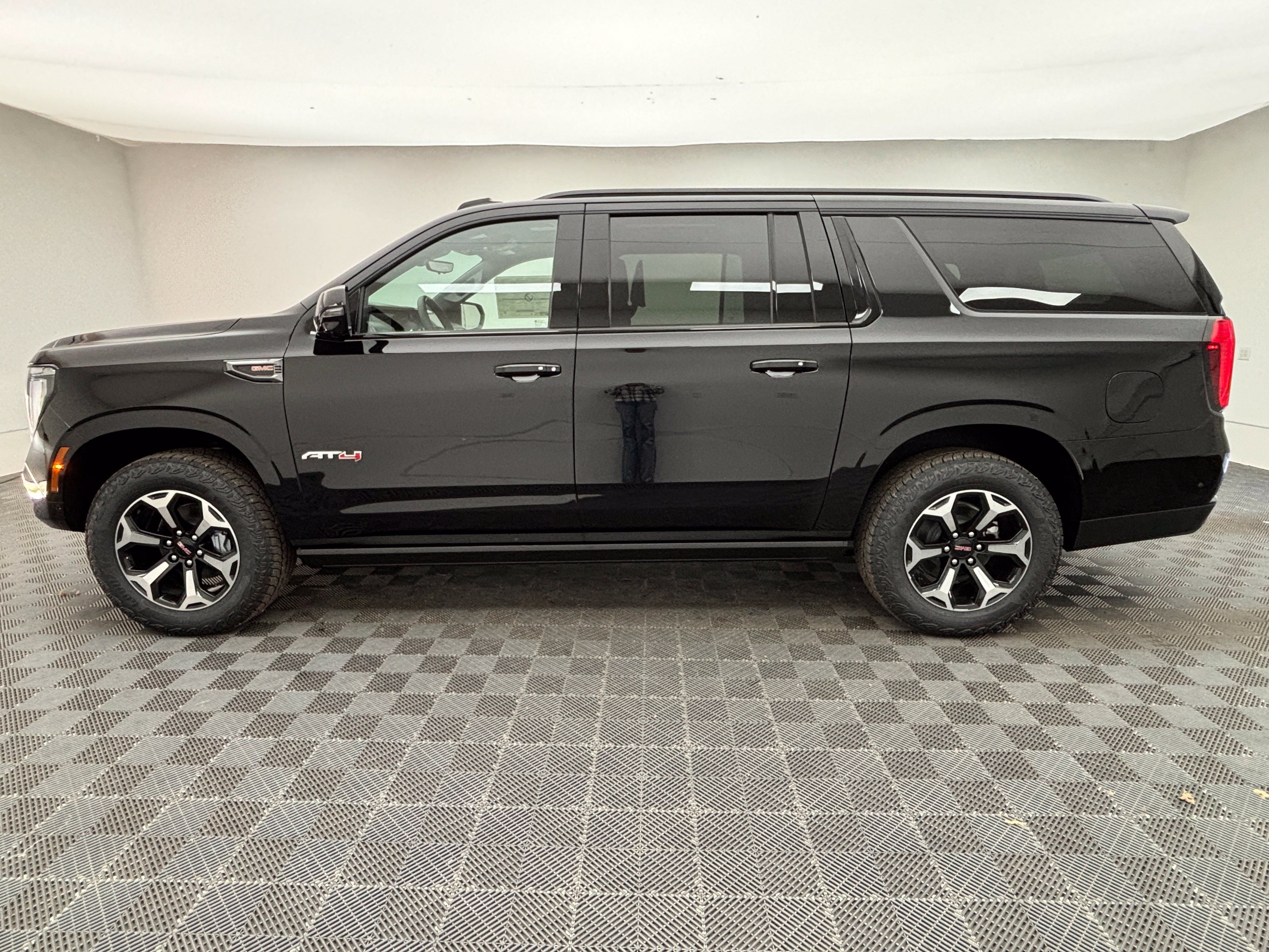 New 2026 GMC Yukon XL AT4 w/ AT4 Premium Plus Package AWD/4WD image 16