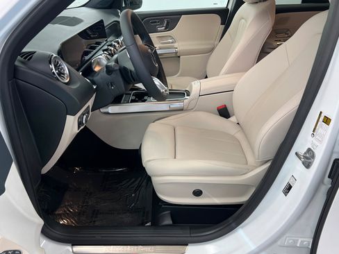 New 2026 Mercedes-Benz GLB 250 4MATIC image 17