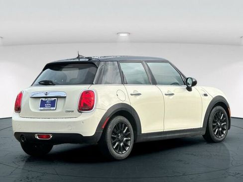 Used 2019 MINI Cooper 4-Door Hardtop w/ Premium Package image 6