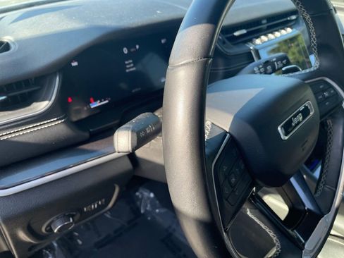 Used 2021 Jeep Grand Cherokee L Laredo image 15