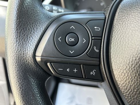 Certified 2025 Toyota Corolla LE FWD image 22