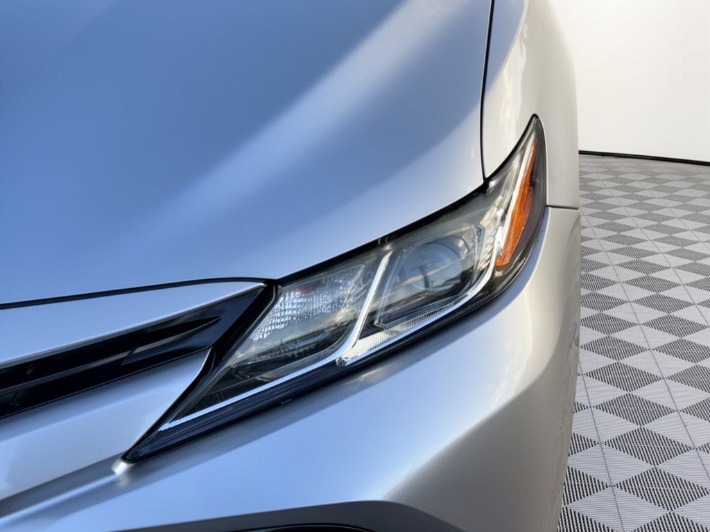 Used 2019 Toyota Camry LE FWD image 12