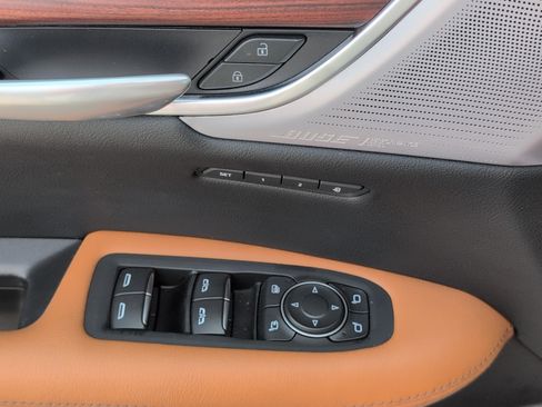 Certified 2025 Cadillac XT5 Premium Luxury w/ Technology Package FWD image 17