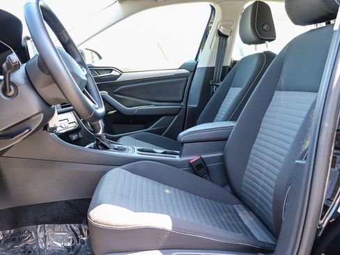 Certified 2025 Volkswagen Jetta S FWD image 19