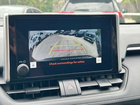 Certified 2025 Toyota RAV4 XLE FWD image 30