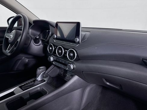 Used 2025 Nissan Sentra SV image 29