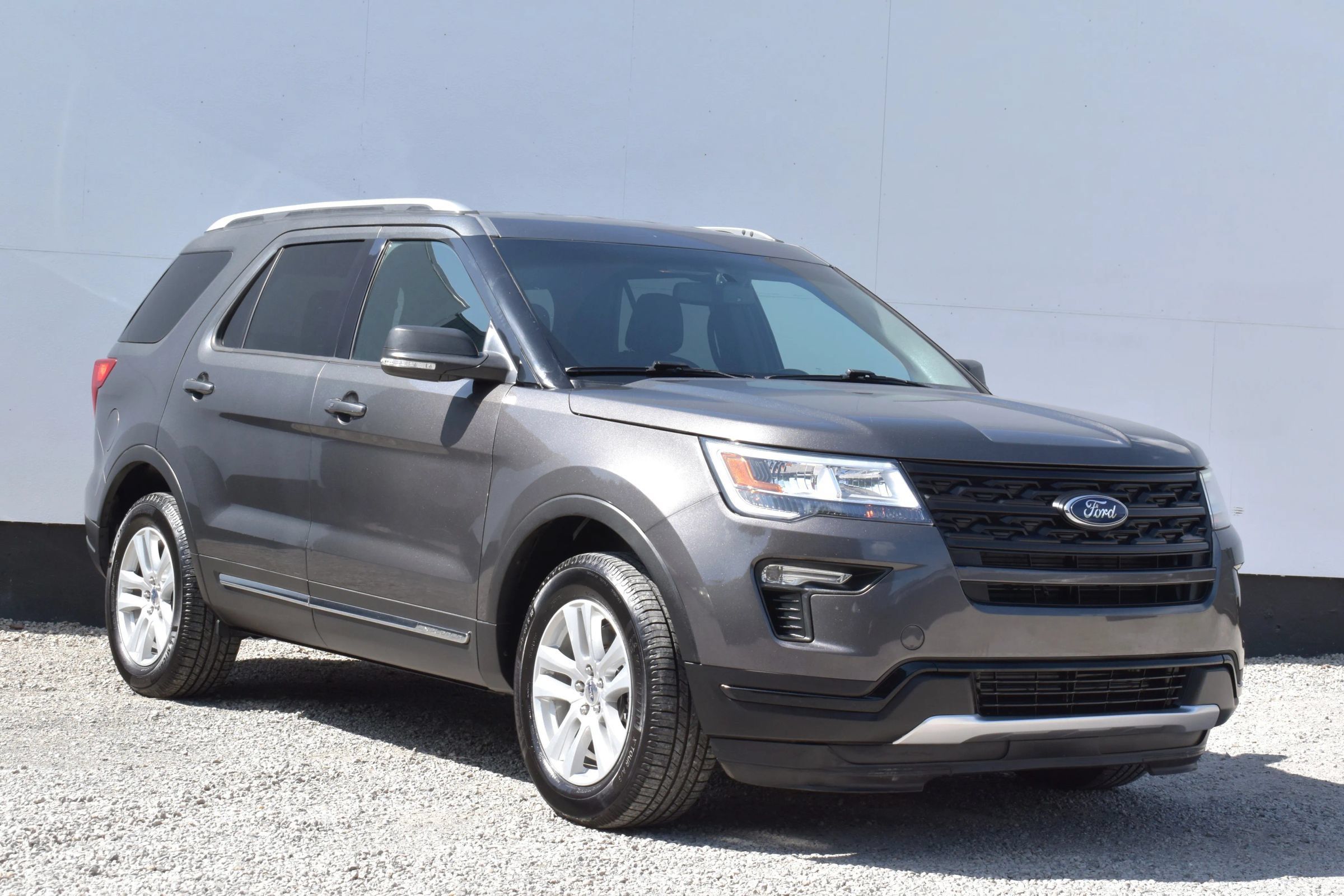 Used 2019 Ford Explorer XLT w/ Equipment Group 201A AWD/4WD image 1