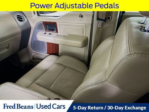 Used 2006 Ford F150 Lariat image 26