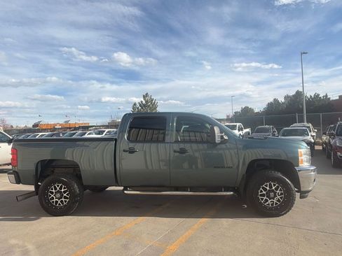 Used 2011 Chevrolet Silverado 2500 LT w/ Interior Plus Package image 4