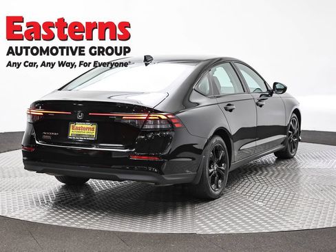 Used 2025 Honda Accord SE image 5