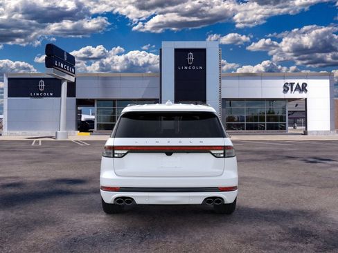 New 2026 Lincoln Aviator AWD w/ Jet Appearance Package image 5