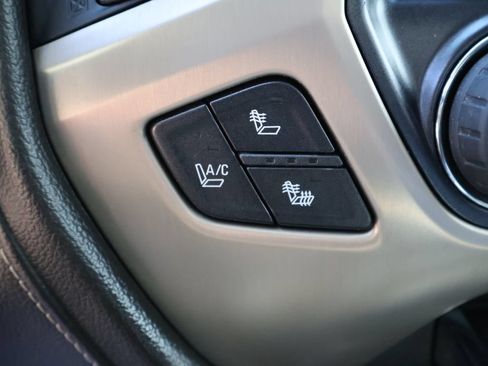 Used 2015 GMC Sierra 2500 Denali w/ Duramax Plus Package AWD/4WD image 31