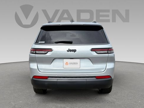 New 2026 Jeep Grand Cherokee L 2WD image 18