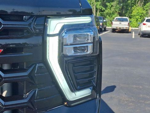 Certified 2024 Chevrolet Silverado 2500 ZR2 w/ Technology Package AWD/4WD image 28