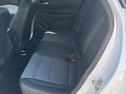 Used 2025 Chevrolet Trax LT w/ Driver Confidence Package image 7